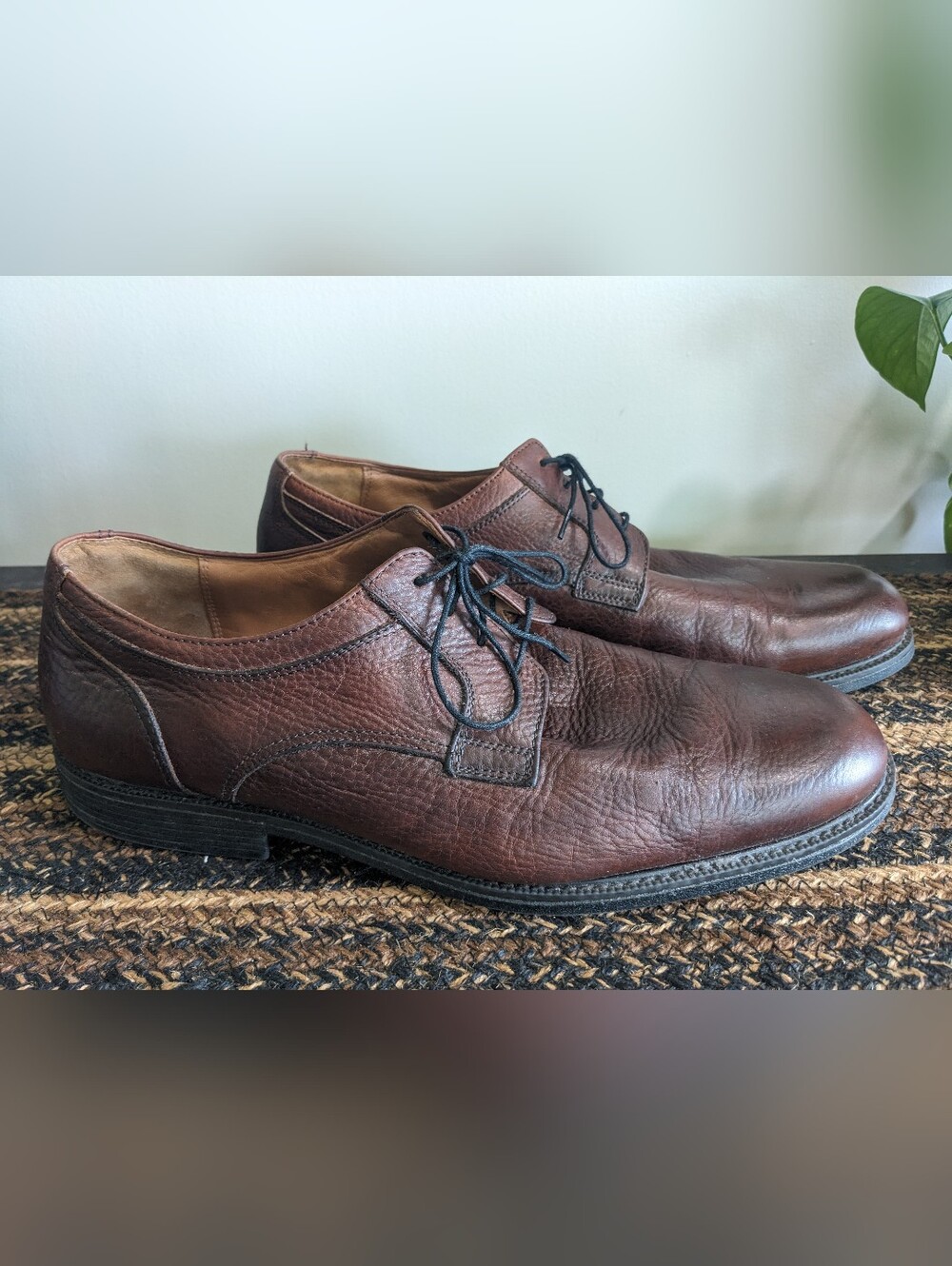 Johnston & Murphy XC4 System Waterproof Sheepskin Men Size 12M Dress Shoes